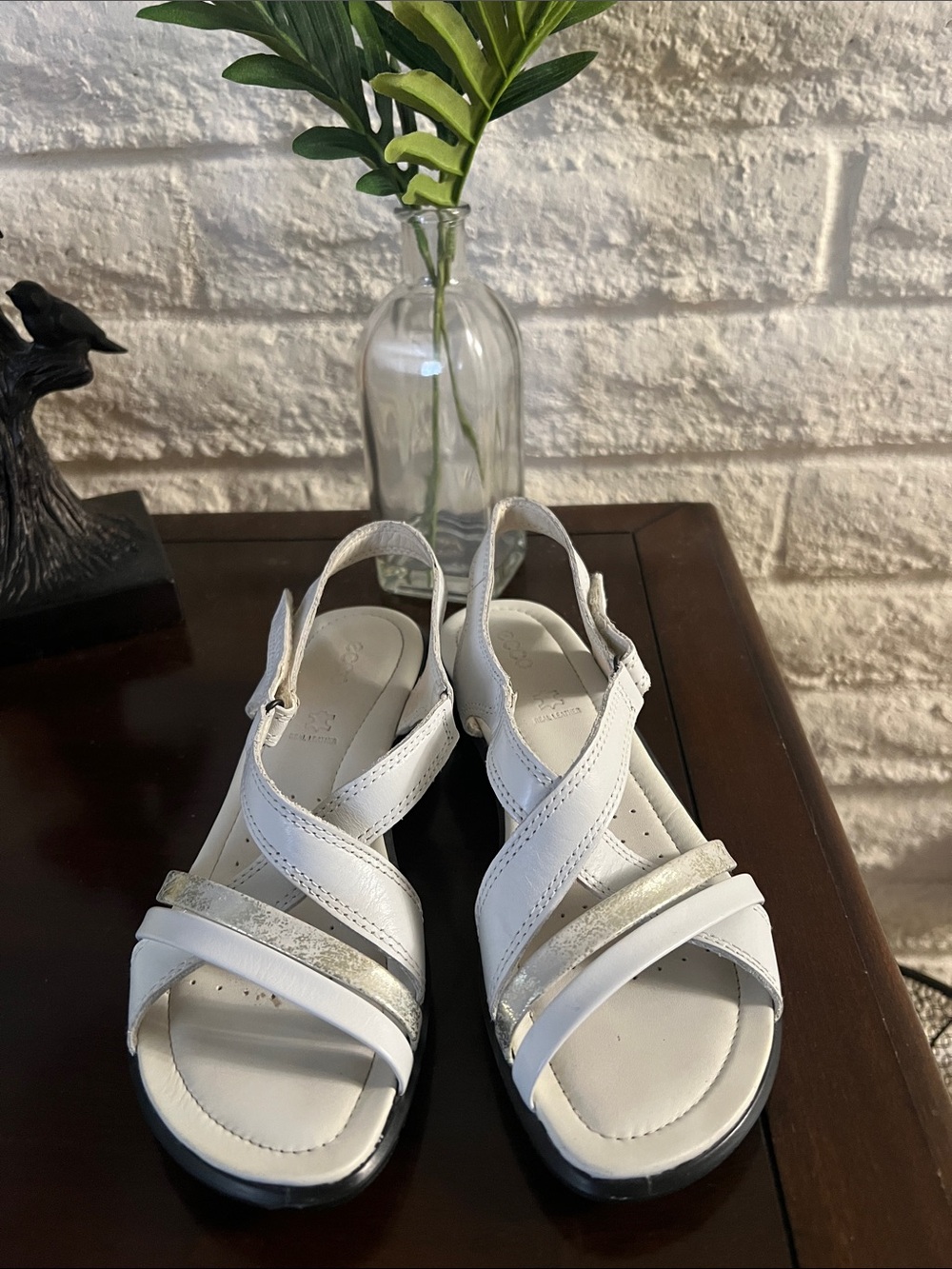 Ecco White Women's leather Slingback Comfort Sandals